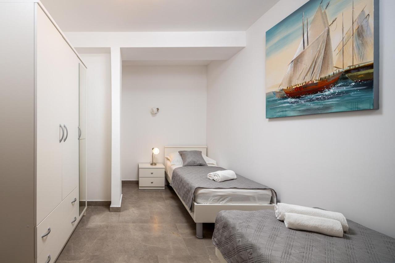 Apartment Navika 奥米什 外观 照片